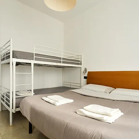 Marina, 4 Posti Vicino Al Mare アパート